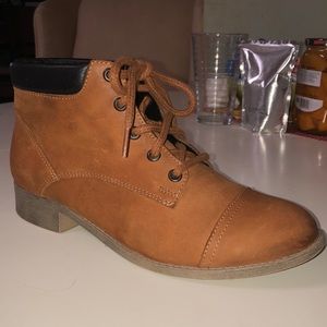 Steve  Madden  Brown‎ Women’s Shoes Booties, Leather upper size  8.5